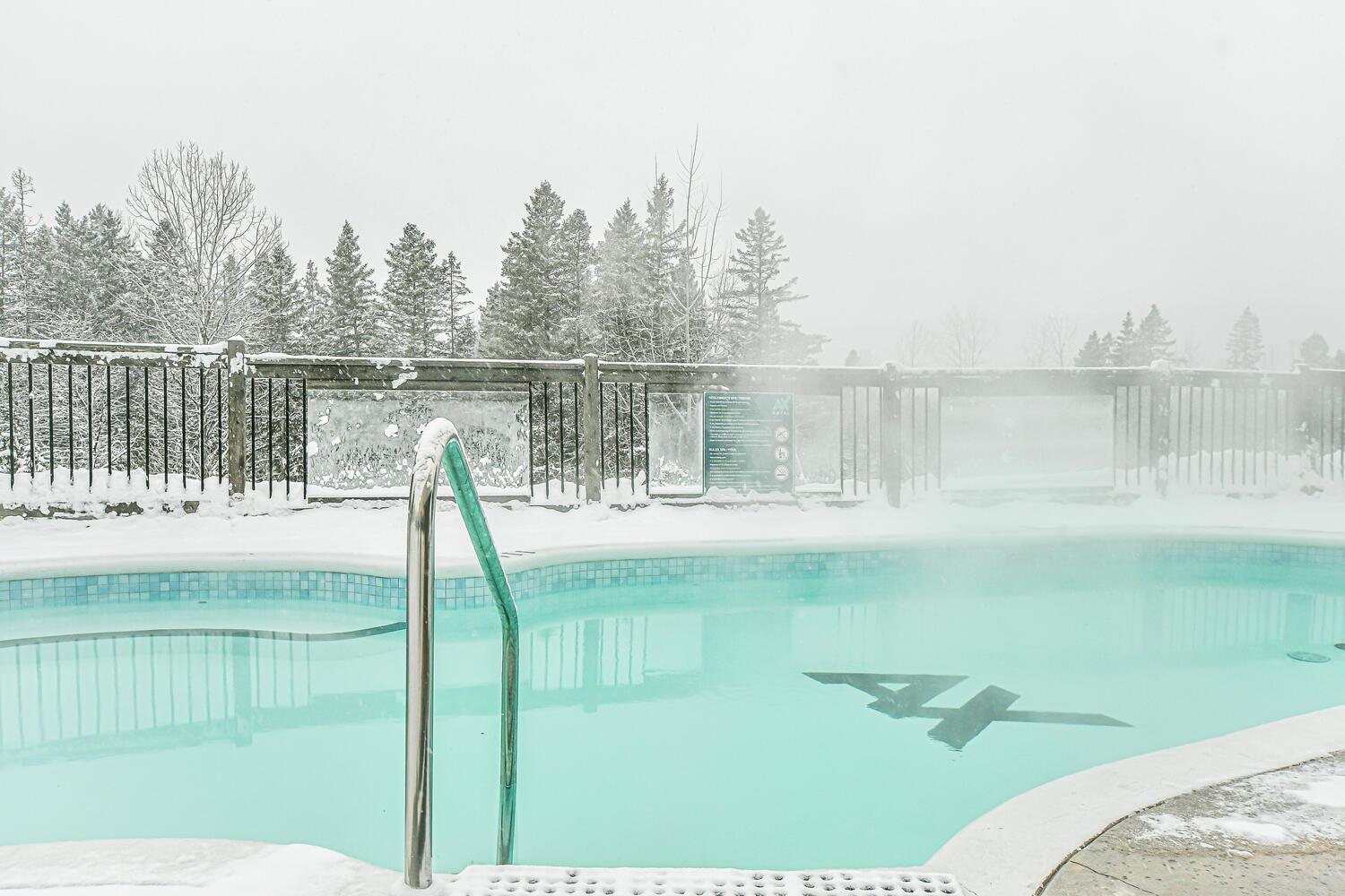 Ax Hotel Mont-Tremblant Bagian luar foto