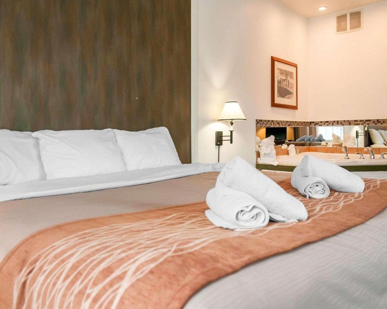 Ax Hotel Mont-Tremblant Bagian luar foto